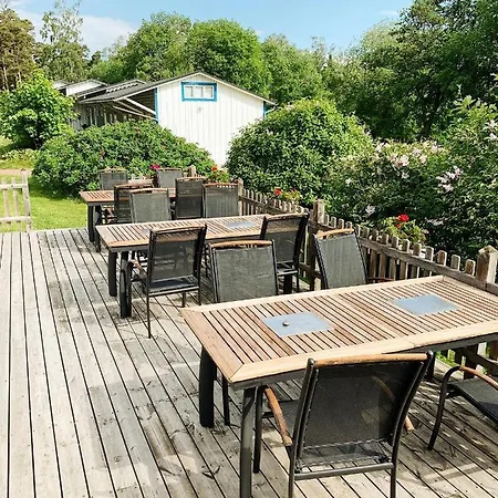 Semesterbostad övernäsgården Gästhem *