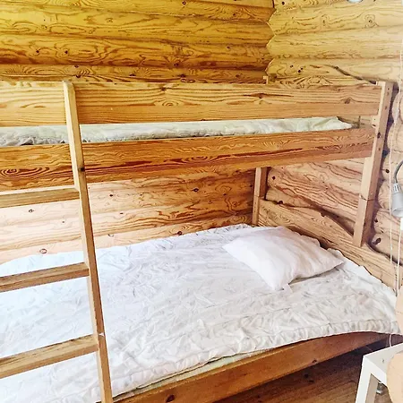 Semesterbostad övernäsgården Gästhem *